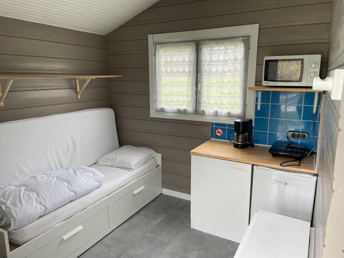 Camping Les Etoiles Saint-Sornin-Lavolps Exteriör bild