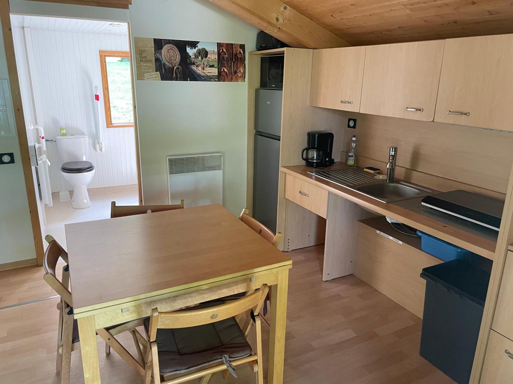 Camping Les Etoiles Saint-Sornin-Lavolps Exteriör bild