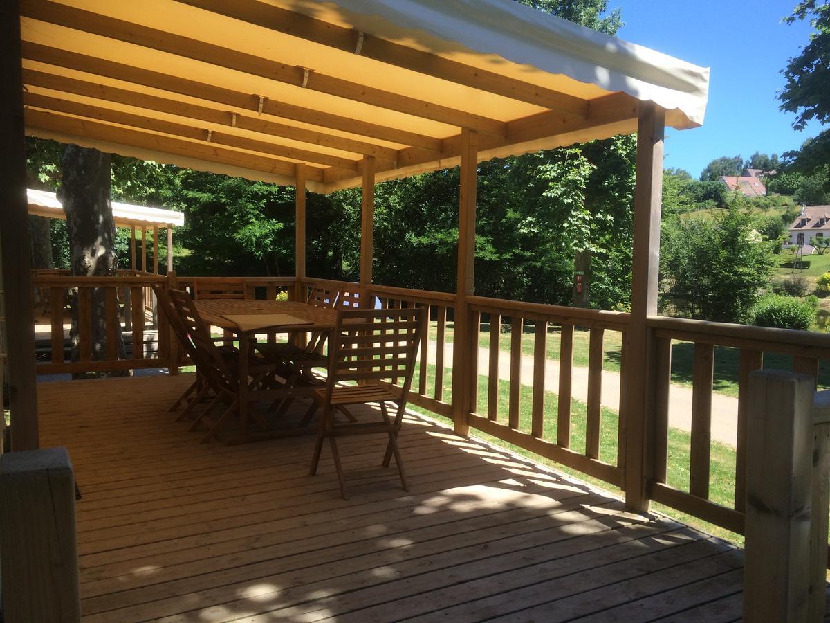 Camping Les Etoiles Saint-Sornin-Lavolps Exteriör bild
